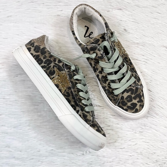 VERY G Mint Leopard Gold Glitter Star Lace Up Sneakers 6.5 - Picture 1 of 11